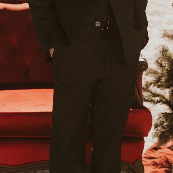 Boys Sz 12 Black 3 Piece Suit and FREE White Dress Shirt! - Picture 3 of 7